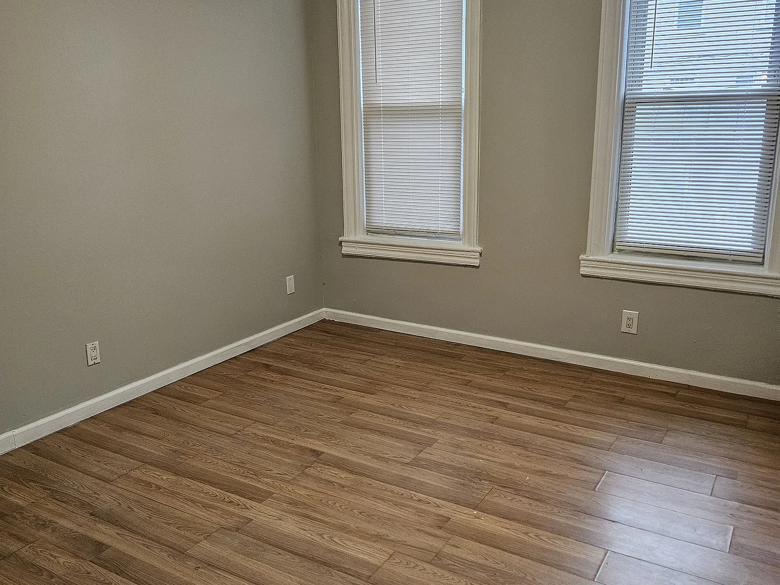 3 bed, $3,532 — Photo 3