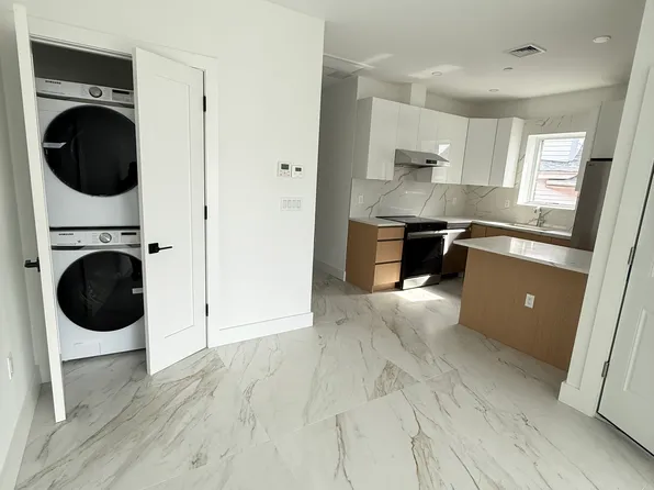 168 Bay 25th St #1, Brooklyn, NY 11214