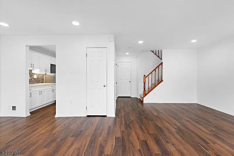 2 bed, 1.5 bath, $2,700 — Photo 3