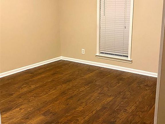 5th image of 7031 Runnymede Dr