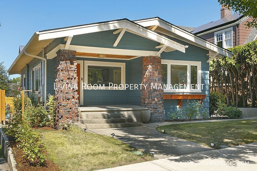 1st image of 3639 NE 25th Ave