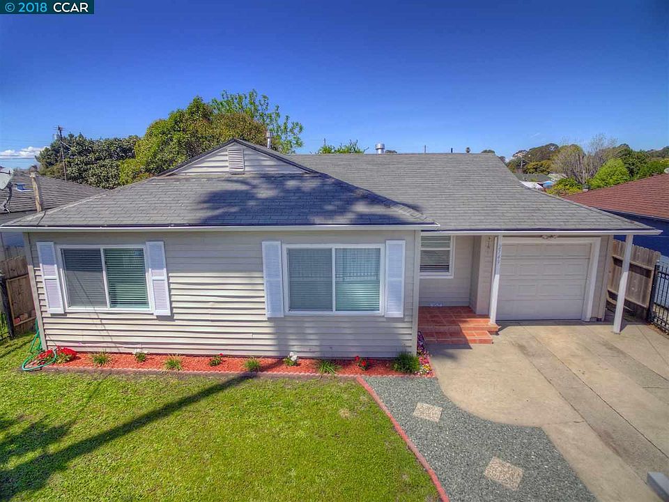 1st image of 2749 Rollingwood Dr