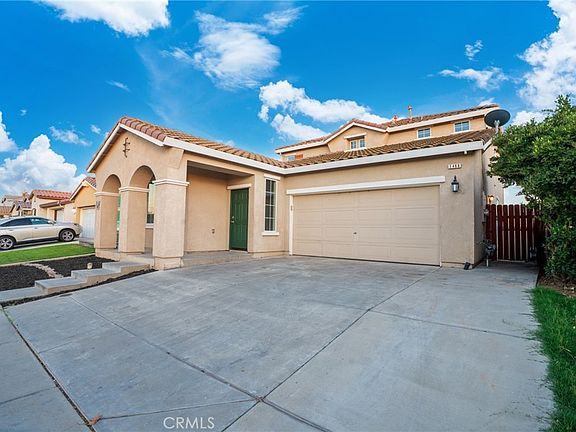 2nd image of 1466 La Sierra St