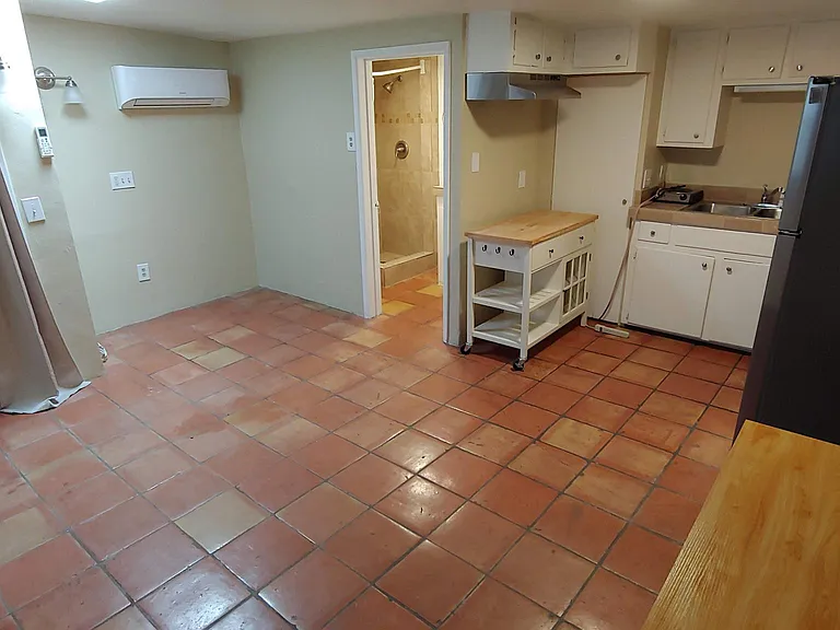 2304 E Helen St #2 — Photo 2