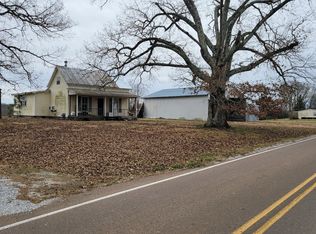 1016 Prosser Rd, Leoma, TN 38468