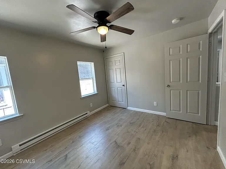 926 Edison Ave — Photo 20