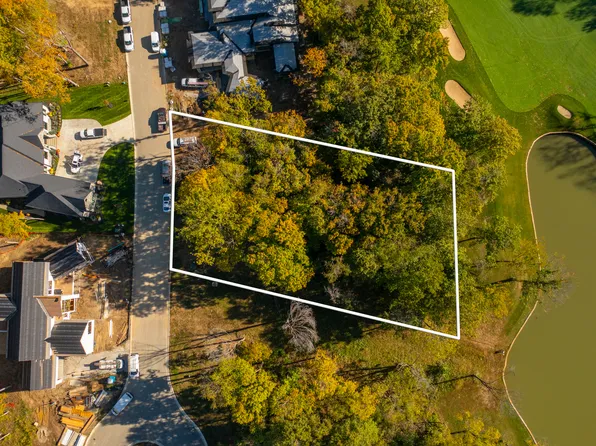 10435 Somerford Rdg, Zionsville, IN 46077