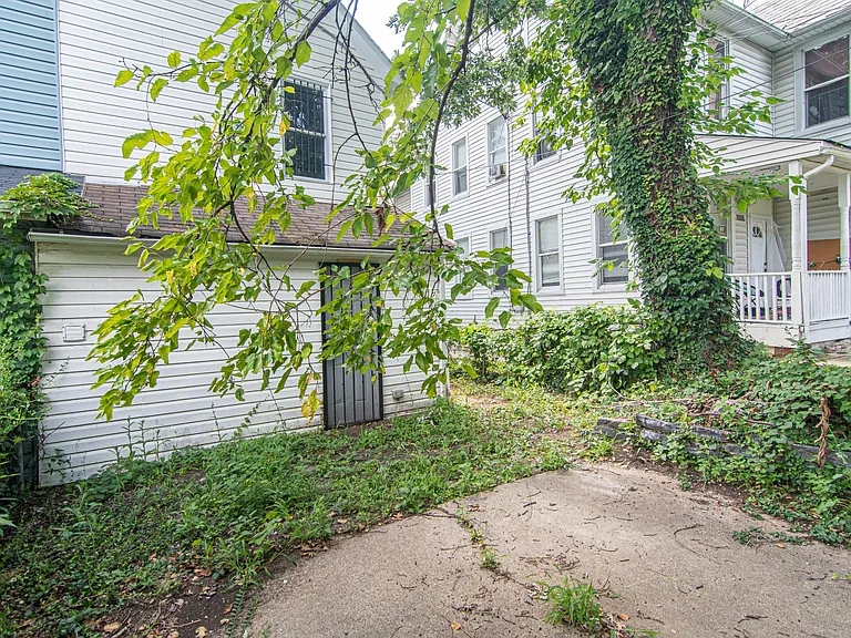 3000 Erdman Ave — Photo 32