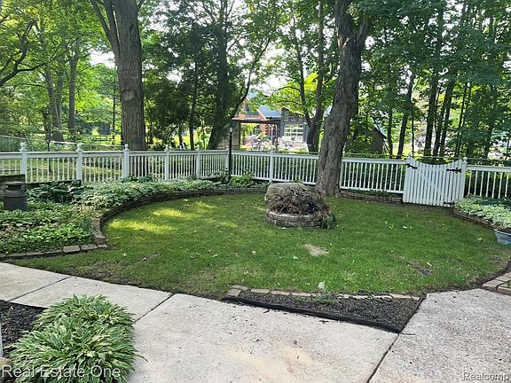 2nd image of 22601 W Main St