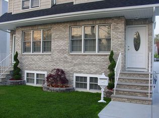 232 Garretson Ave, Staten Island, NY 10305