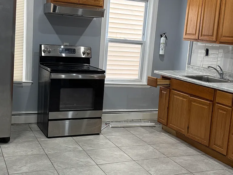 111 Jewett St #1 — Photo 4