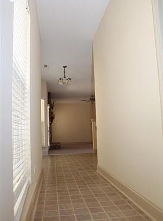 3rd image of 811 Mountain Grove Ln