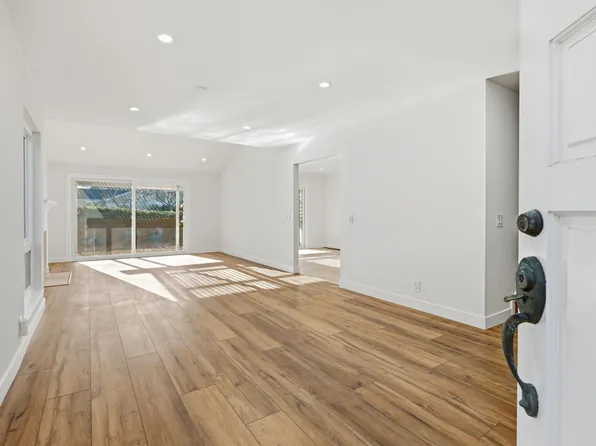 819 Daphne Ct, Carlsbad, CA 92011