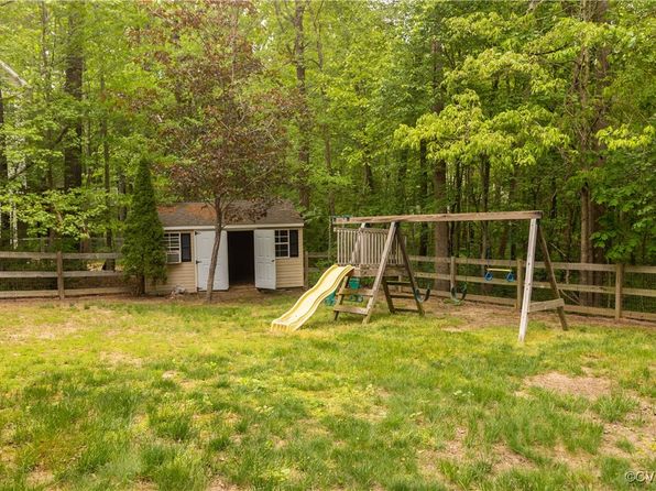 12911 Chipstead Rd, Chester, VA 23831