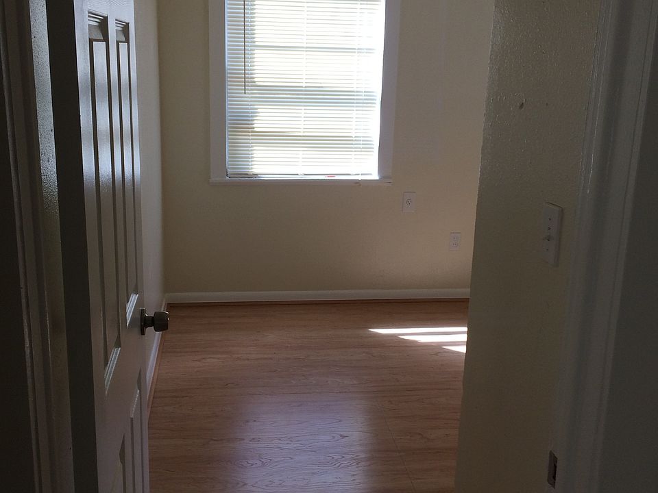 2nd image of 604 Engman St