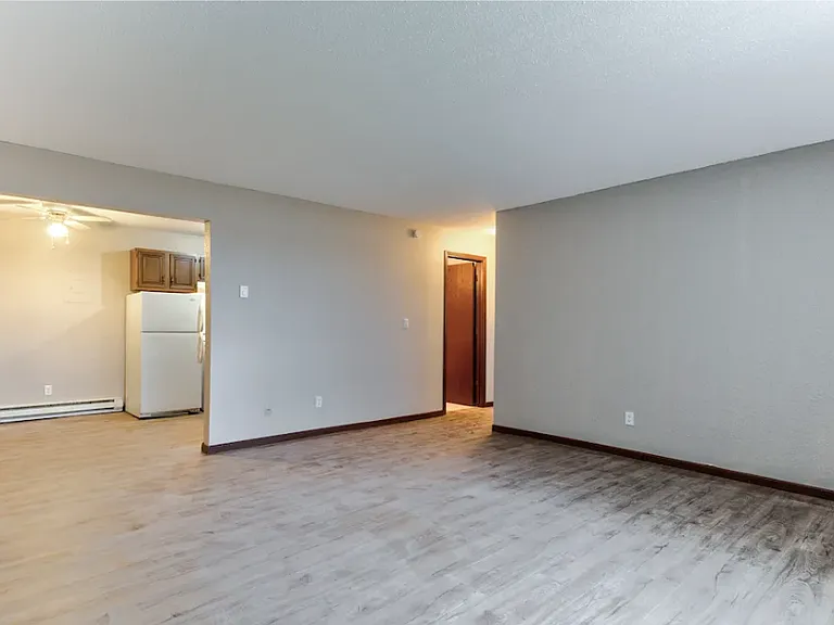 Foot Lake Apartments — Photo 27