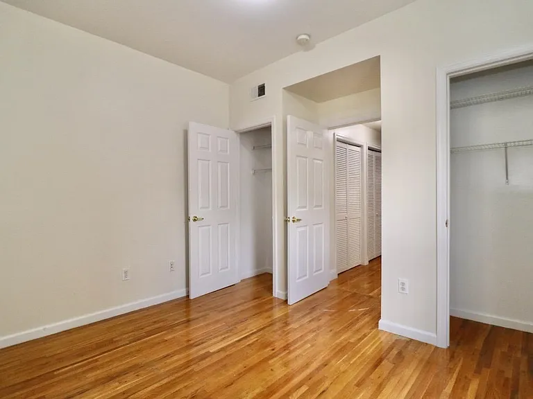 34 Court House Pl #2L — Photo 12