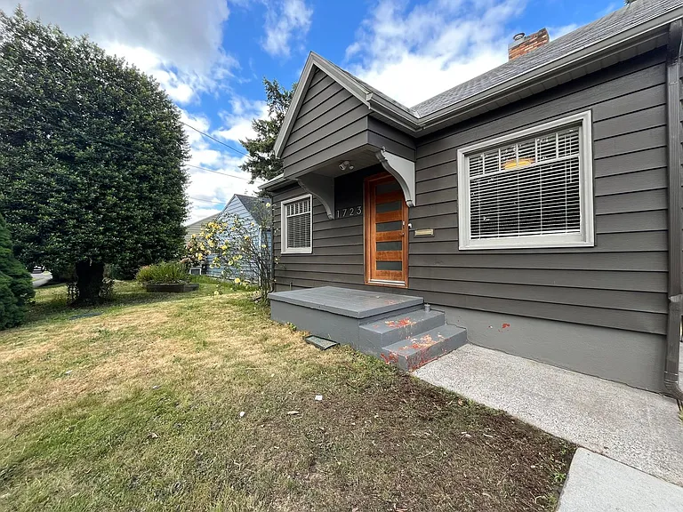 1723 NE 60th Ave — Photo 5