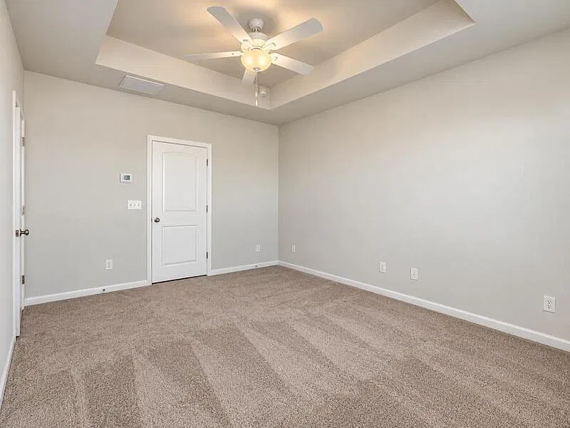 3 bed, 2.5 bath, 1500 sqft, $1,945 — Photo 3