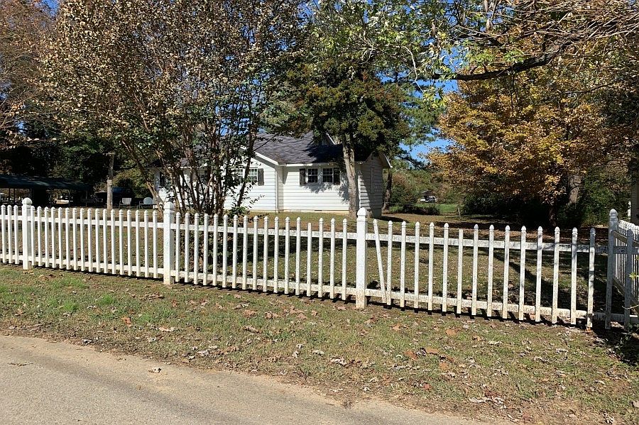 2nd image of 314 College St