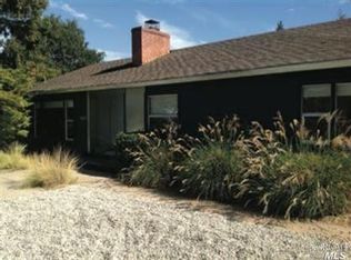 748 Sunnyside Rd, Saint Helena, CA 94574