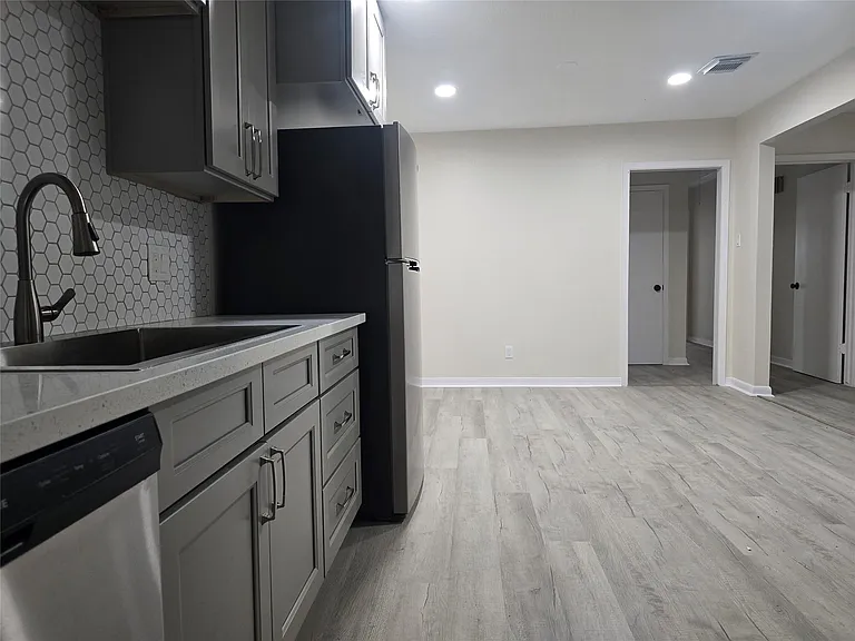 10518 Royal Oaks Dr — Photo 11