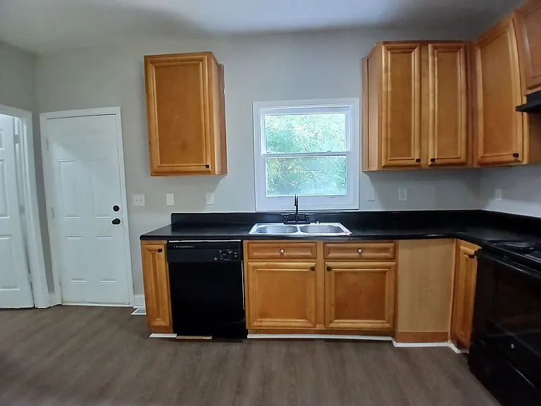 822 Pryor St SW — Photo 13