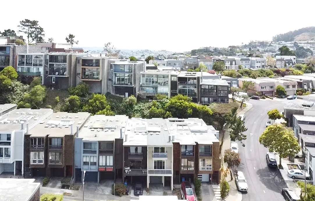 6 Topaz Way photo 1