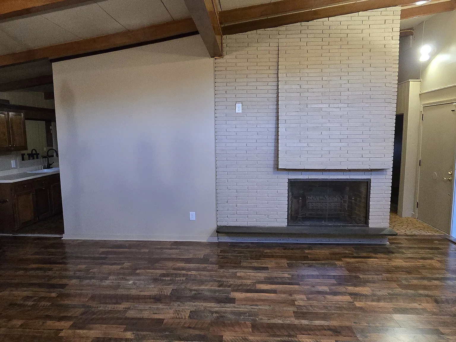 4 bed, 2100 sqft, $2,000 — Photo 2