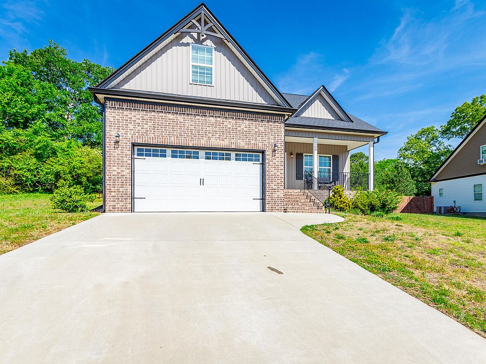 1st image of 200 Eastview Cove Dr SE