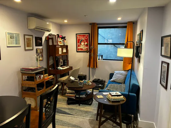 121 Clermont Avenue image 1 of 8