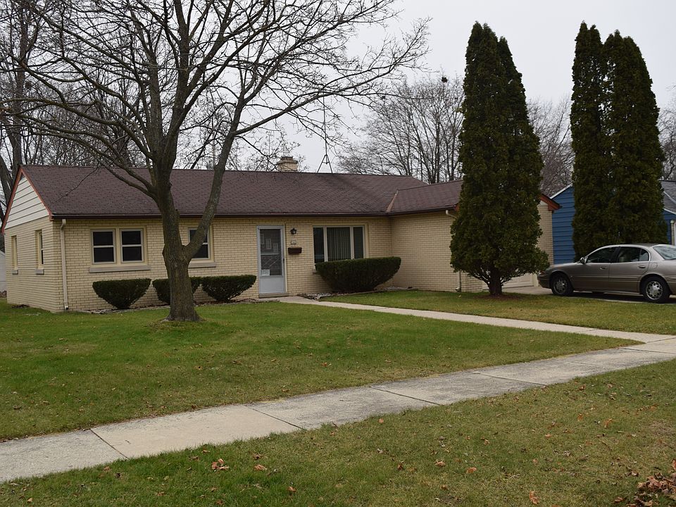 1st image of 940 Lincoln Dr E