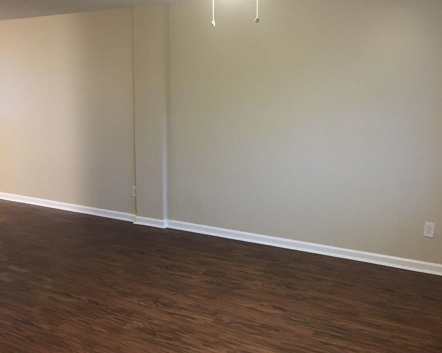 2 bed, 1.5 bath, 1100 sqft, $1,025 — Photo 2
