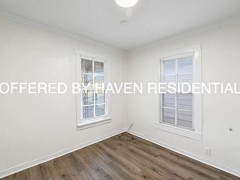 423 Church St NW — Photo 8