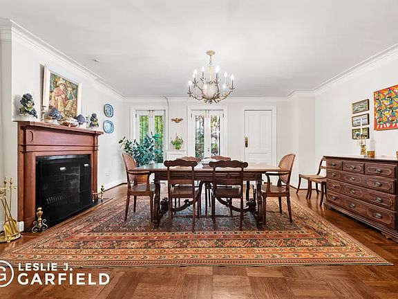 5th image of 52 E 91st St