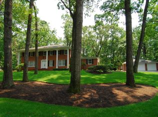 120 Flintlock Rd, Morris Plains, NJ 07950