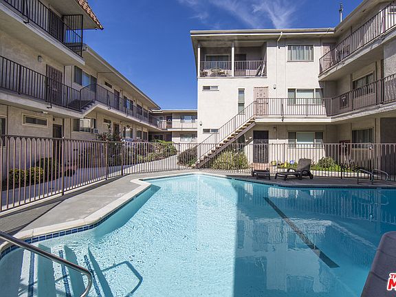 4th image of 8650 Belford Ave #211