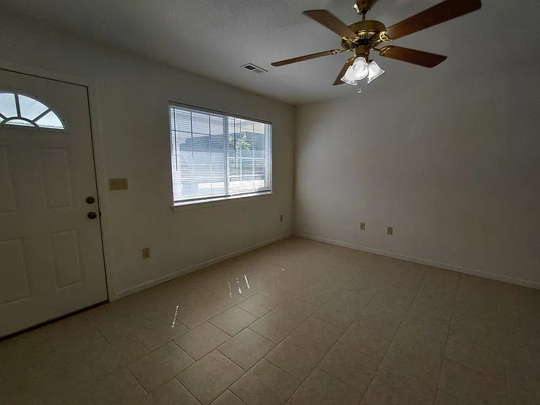 118 Booker Rd — Photo 2