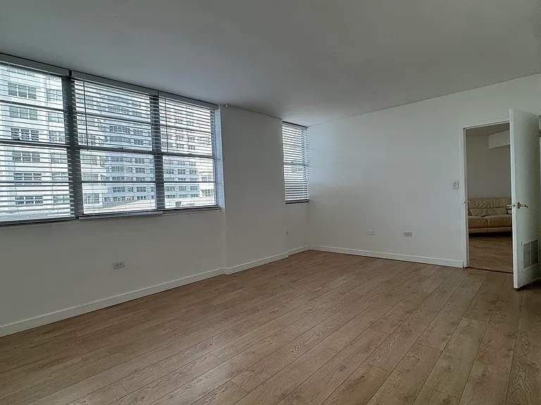 801 Brickell Bay Dr #365 — Photo 39