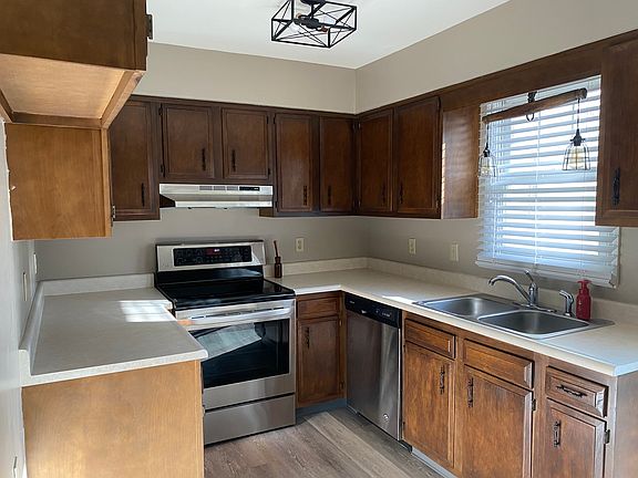 Stylish kitchen off dining room