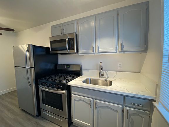 4th image of 1210 N Berendo St #7A