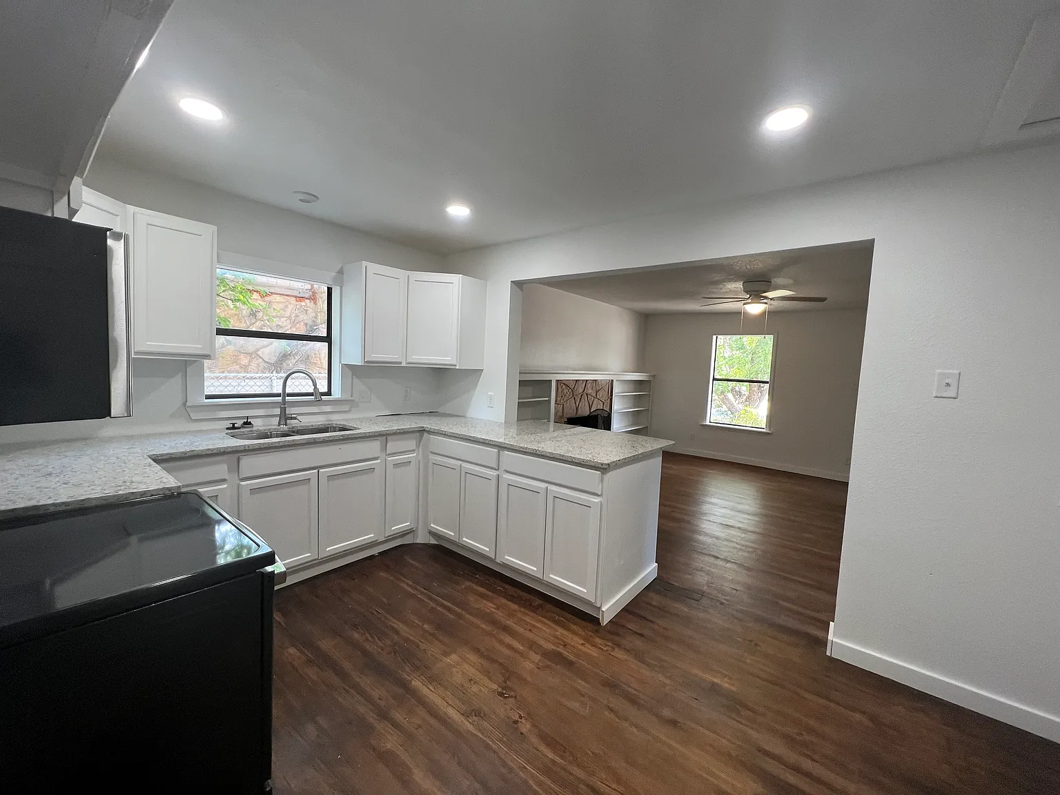 3 bed, 1382 sqft, $1,850 — Photo 3