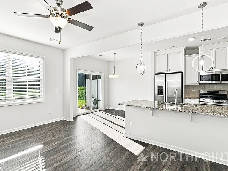 3740 Yorkshire Pl — Photo 5