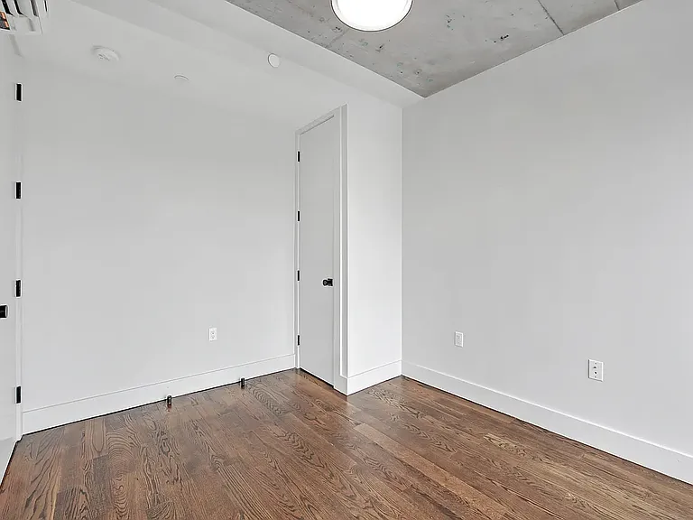 31-44 37th St #2 — Photo 6