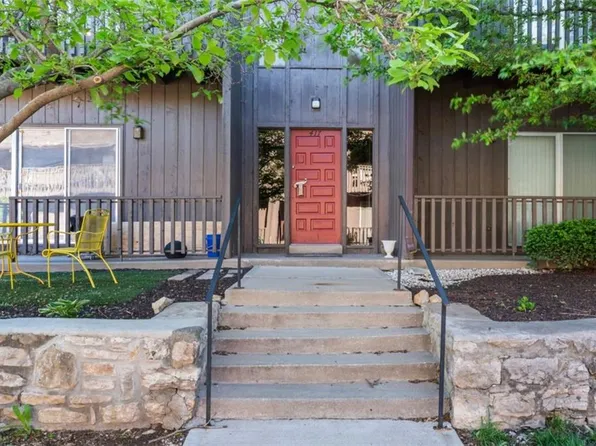 417 W 104th St APT C, Kansas City, MO 64114