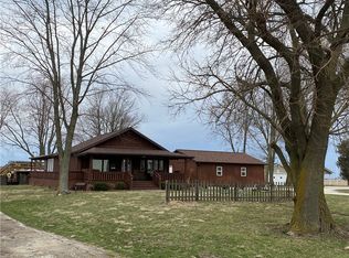 6839 Dole Rd, Mattoon, IL 61938
