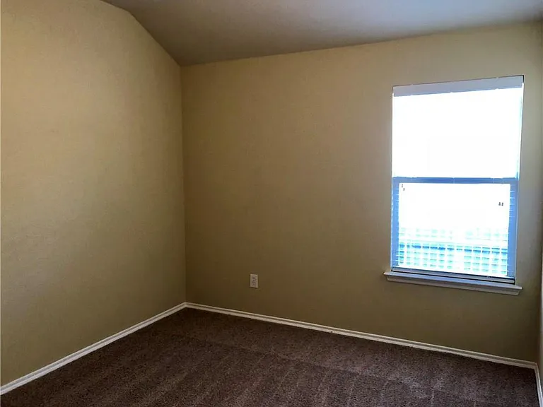 1104 Kaufman Rd — Photo 13