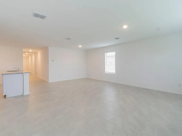 1122 Arborwood Dr — Photo 6