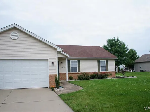 1433 Bristlecone Dr, O Fallon, IL 62269