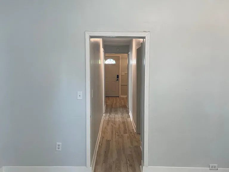 1314 Hoyt Ave — Photo 8